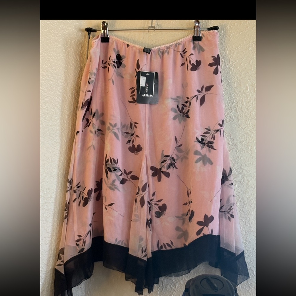 100% Silk. ALFANI Skirt NWT - Picture 6 of 6